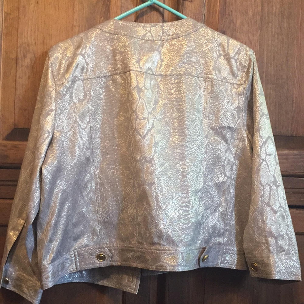 Ruby Rd. Gold Metallic Snake Skin Jacket ๐งฅโจ๐ - Picture 12 of 16